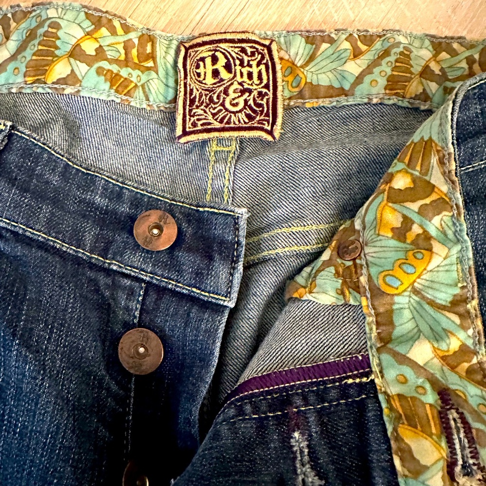 Rich & Skinny studded women’s jean vintage. Size 27.